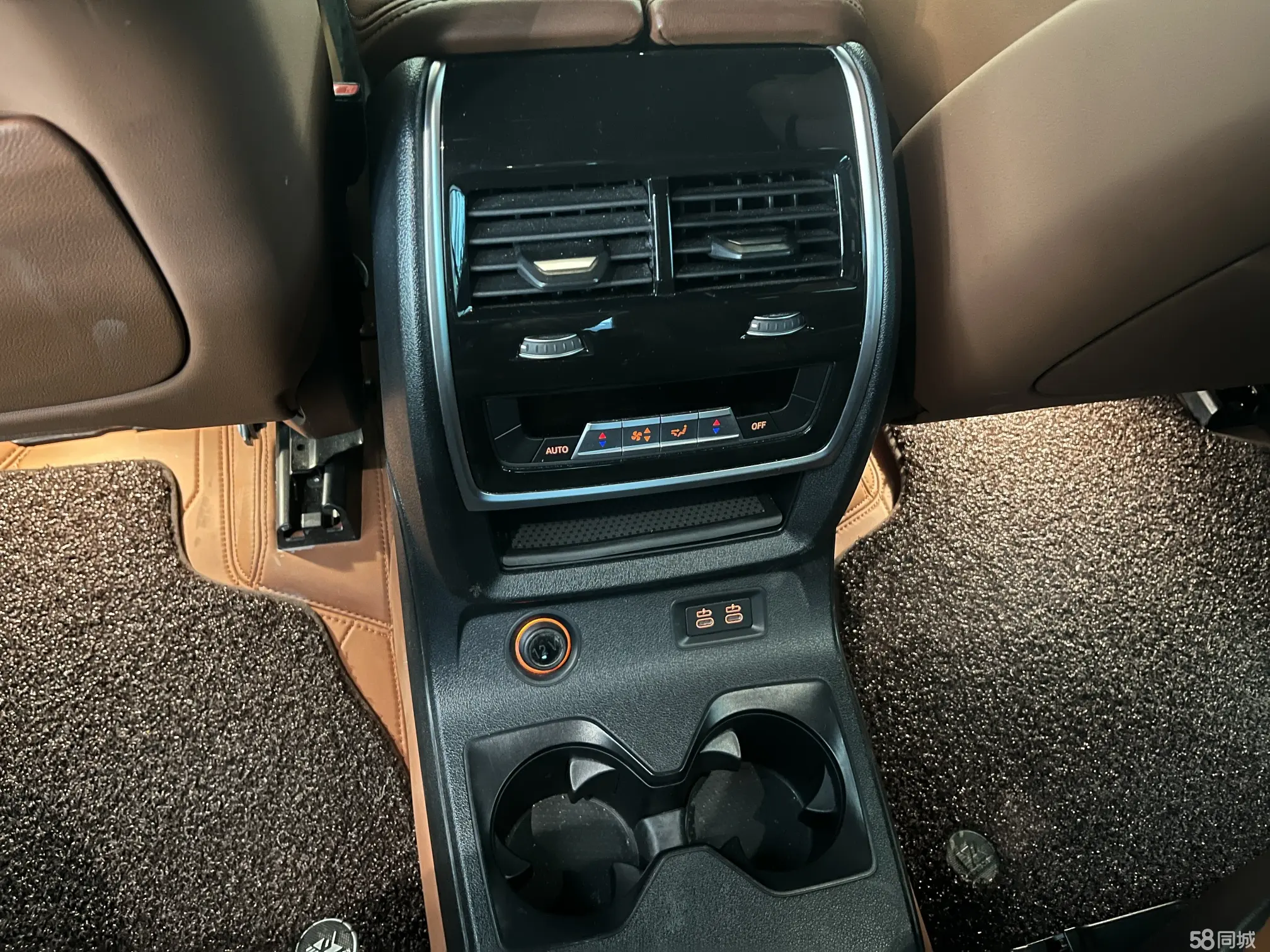 BMW X7 2023 immagine di auto #18