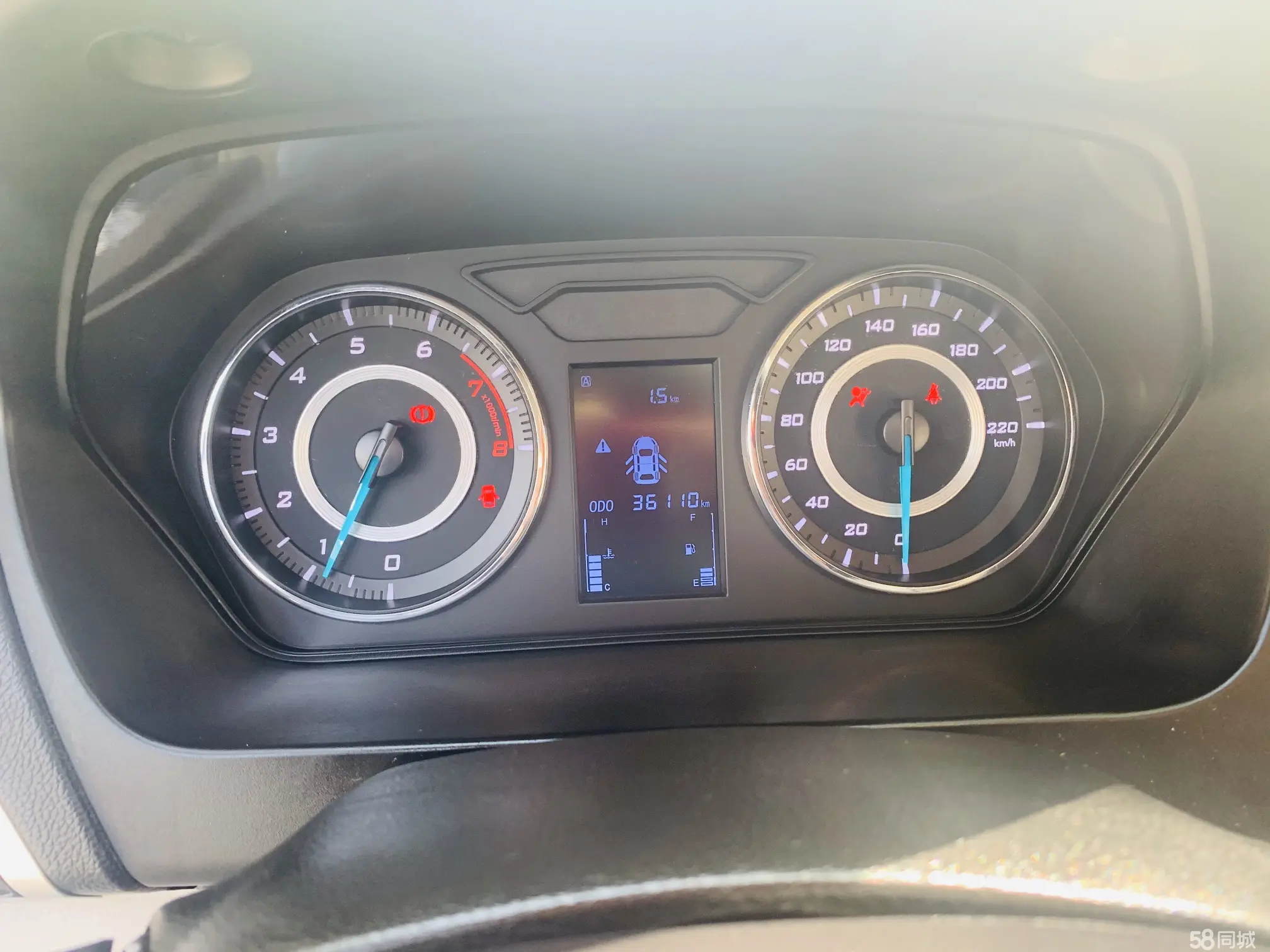 Soueast V5 Lingzhi 2017 car image #18