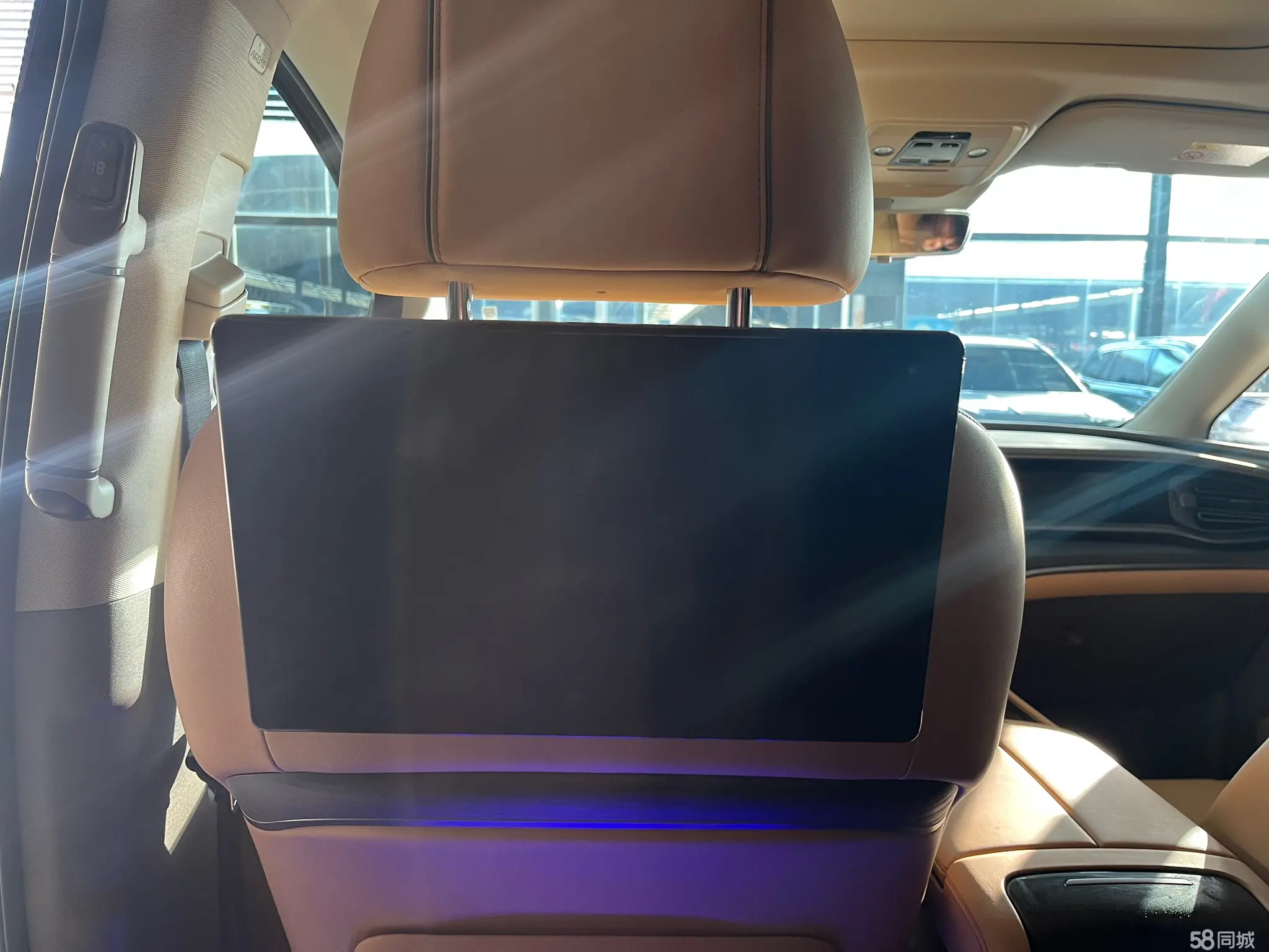 Denza Z9 2023 car image #18