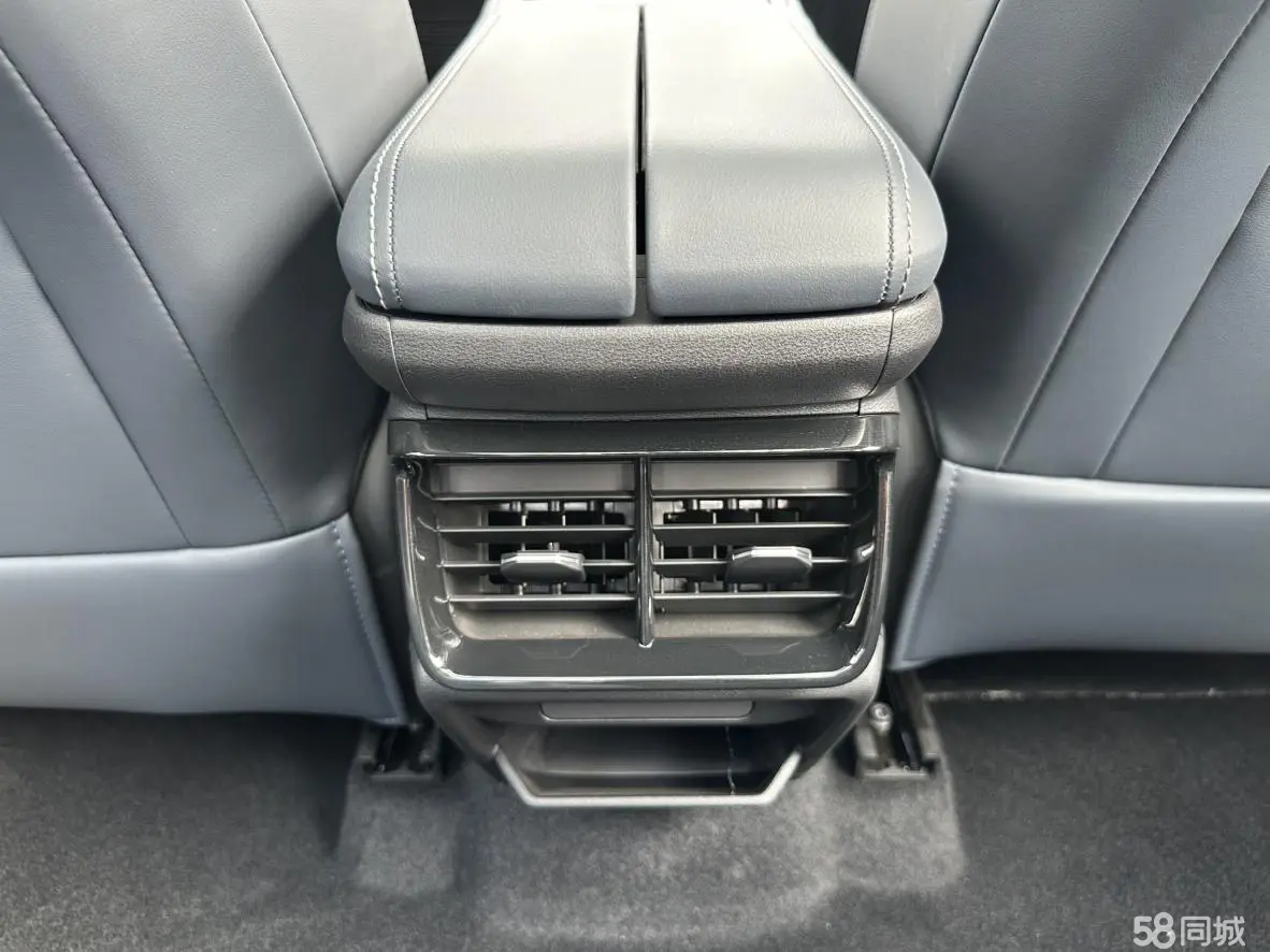 GEELY Boyue L 2026 car image #18