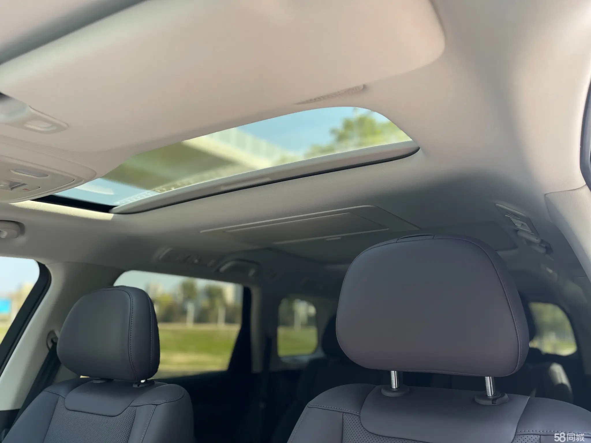 零跑汽车 零跑C16 2025 汽车图片 #18