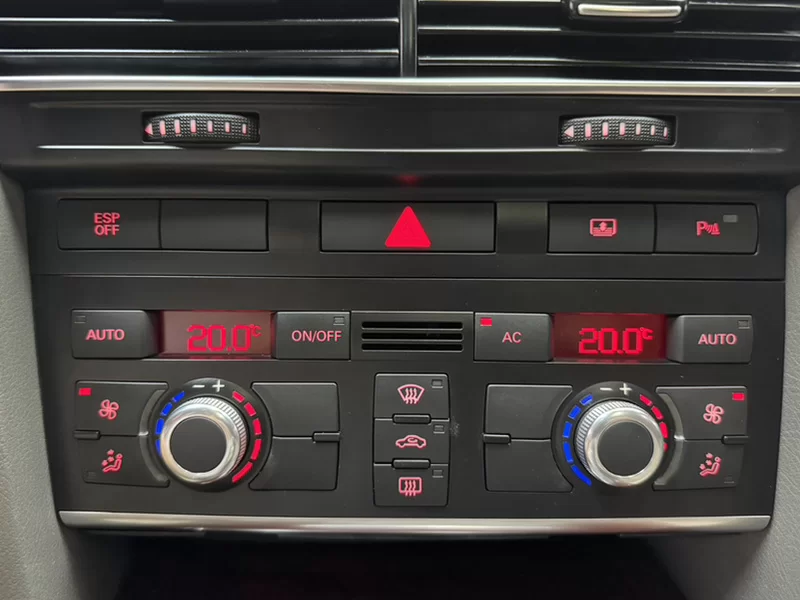 Audi A6 2019 car image #18