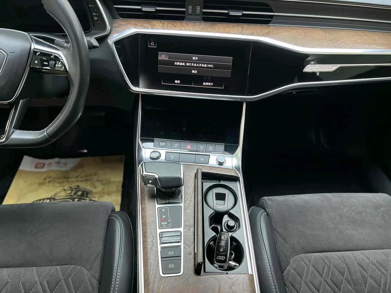 Audi A6L e-tron 2021 immagine di auto #18