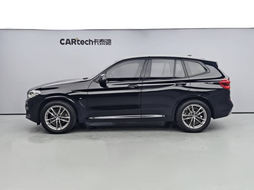 BMW X3 2019 car image #2