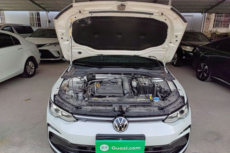 Volkswagen Golf 2022 car image #21
