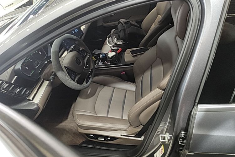 BYD Han 2022 car image #15