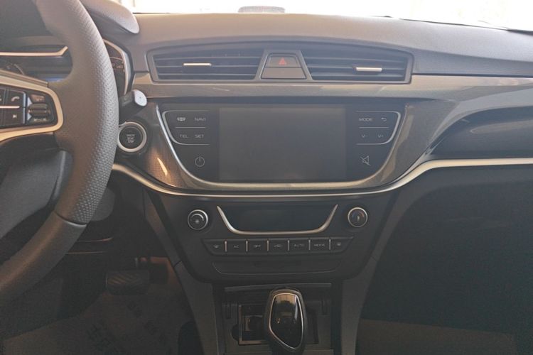 GEELY Emgrand 2017 #13 GEELY Emgrand 2017 car image #13