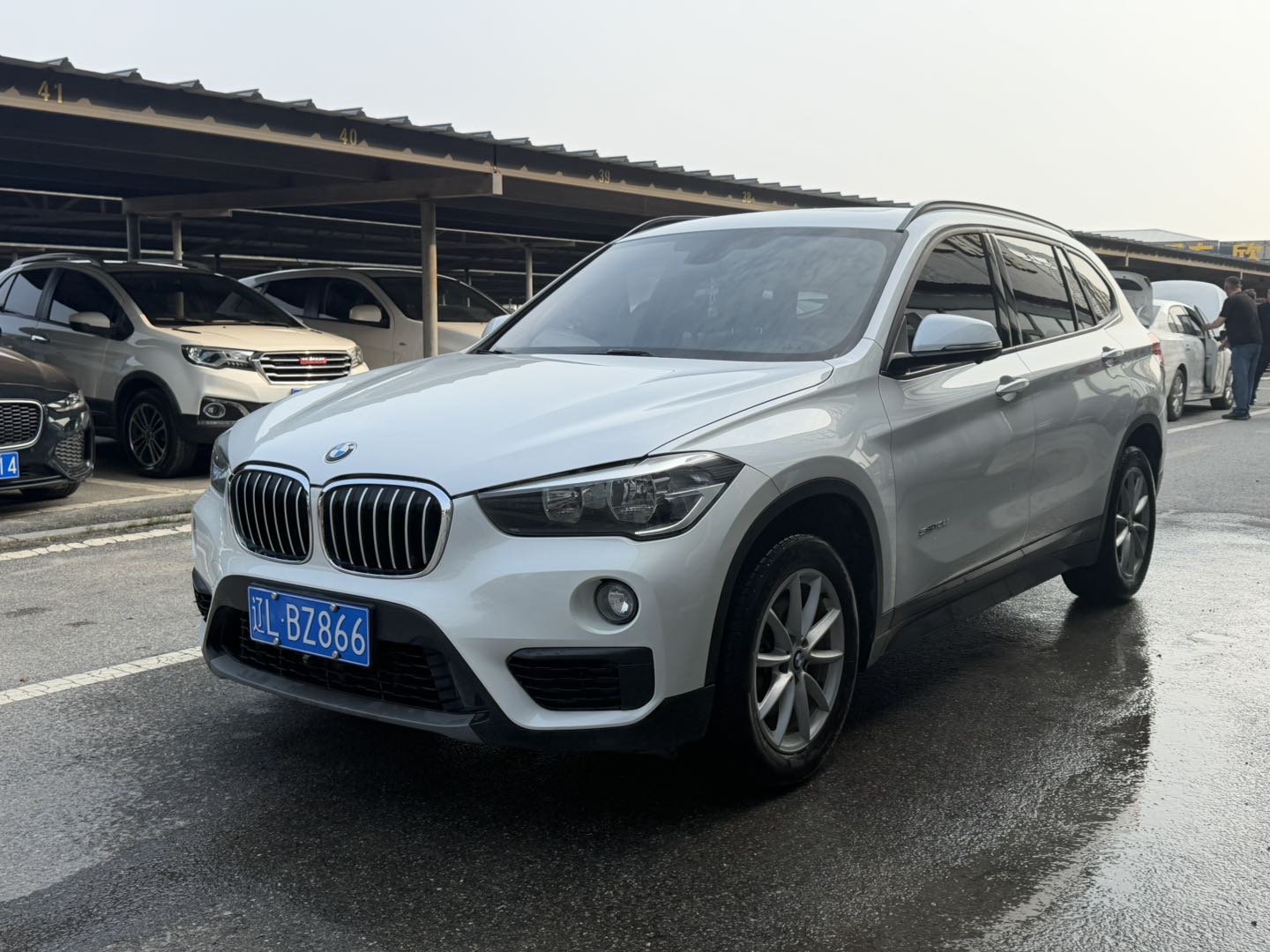 BMW X1 2018 BMW X1 2018 car image