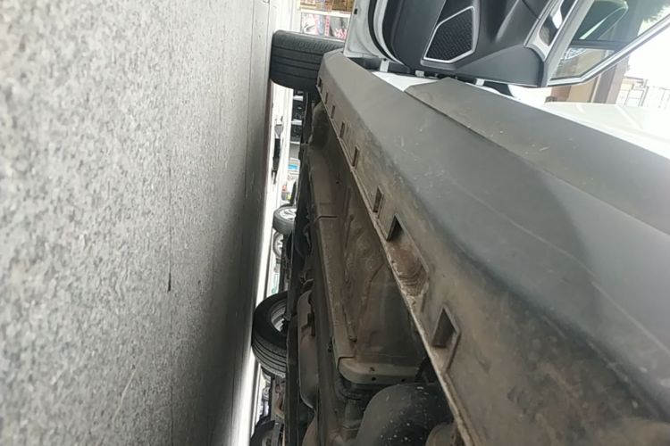GEELY Emgrand GS 2018 car image #27