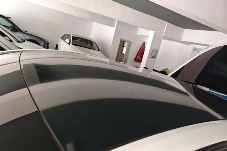 Tesla Model Y 2022 car image #25