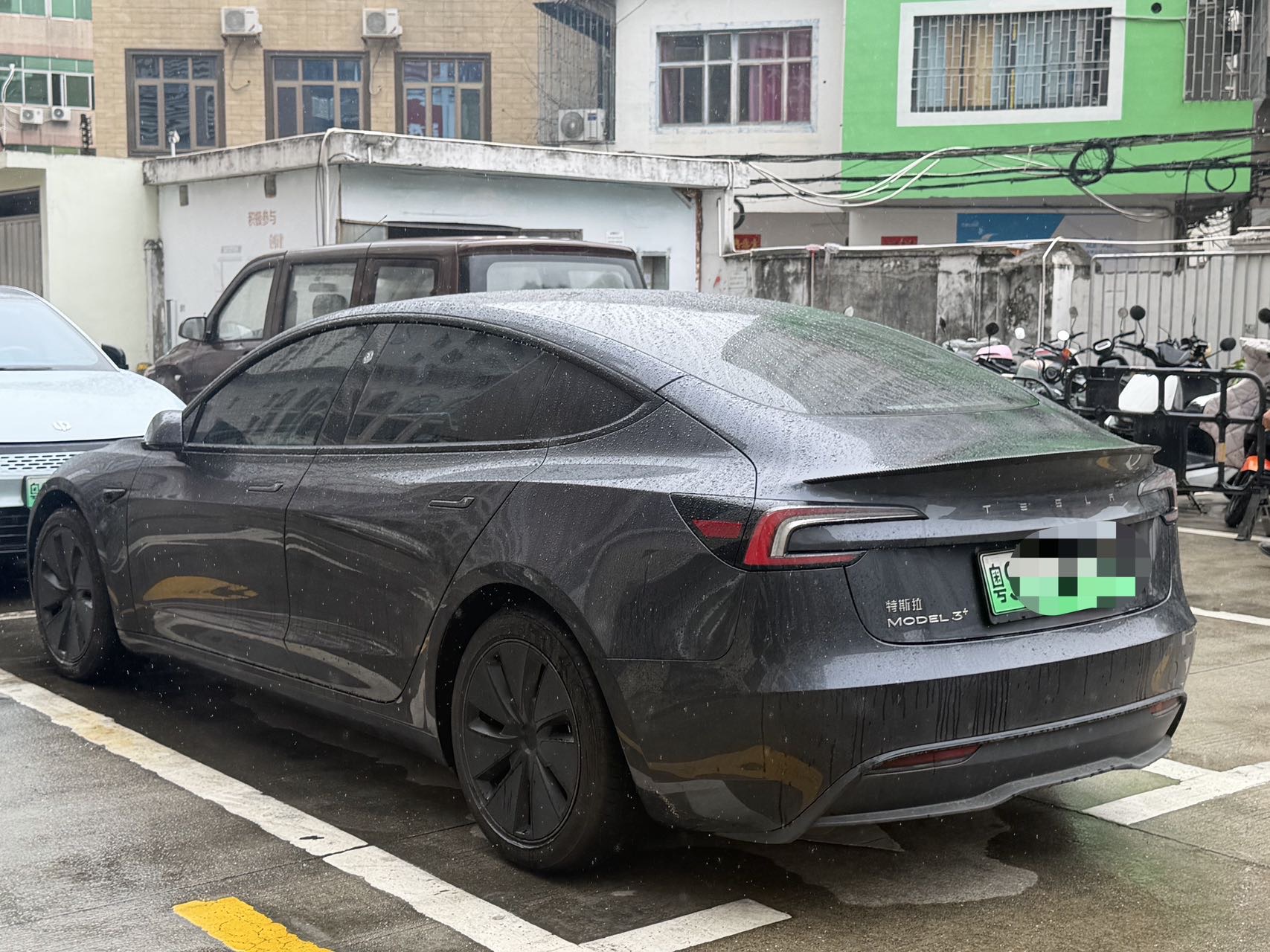 Tesla Model 3 2025 car image #4