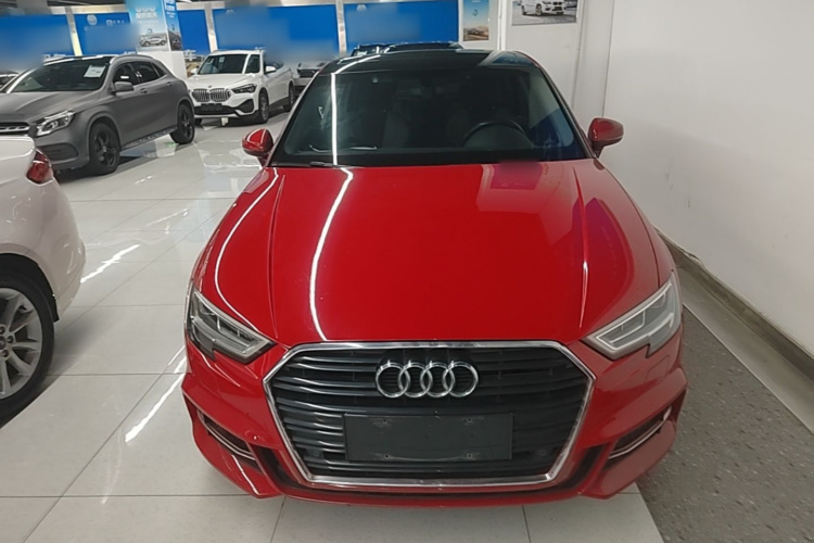 Audi A3 2018 immagine di auto #3