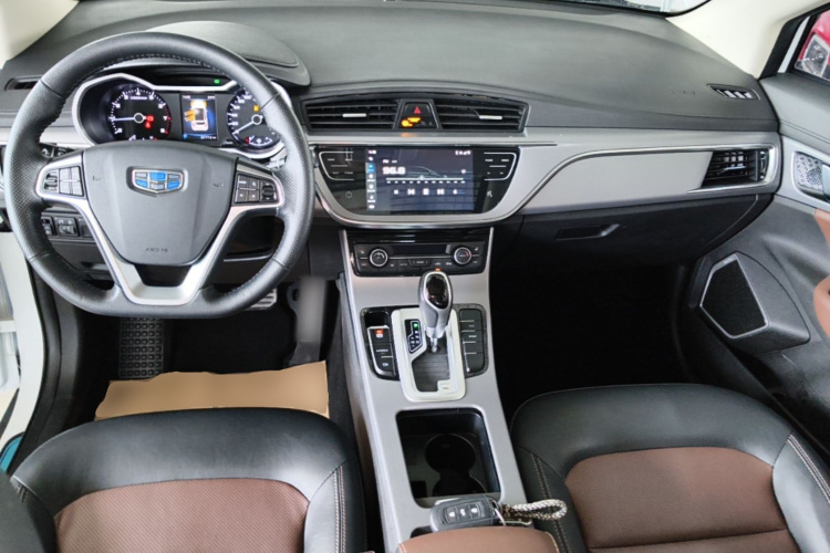 GEELY Emgrand GS 2018 car image #10