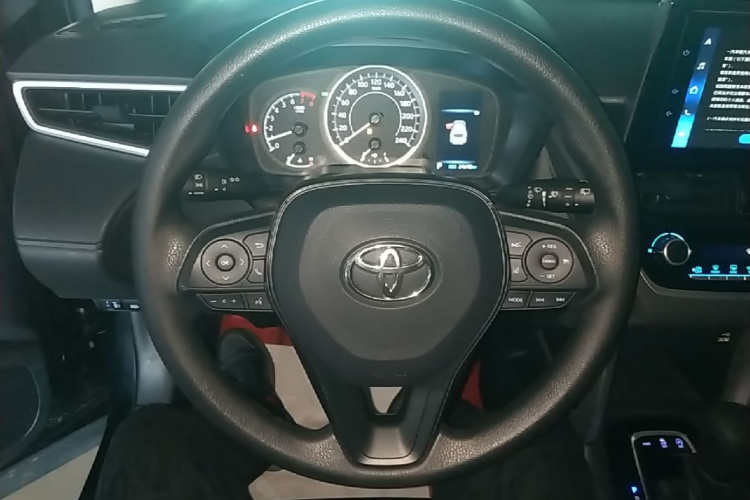 Toyota Corolla Cross 2023 car image #11