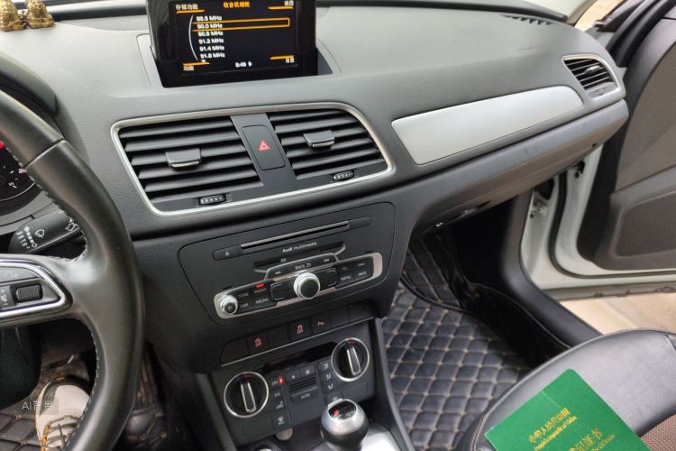 Audi Q3 2019 #15 Audi Q3 2019 car image #15