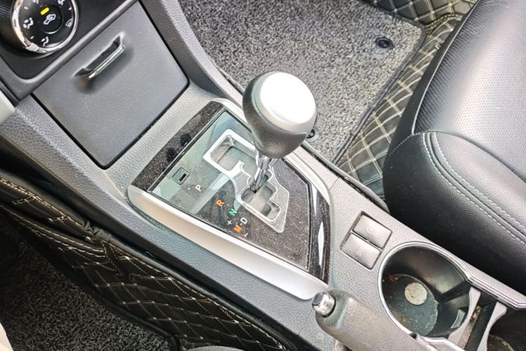 Toyota Corolla 2017 #14 Toyota Corolla 2017 car image #14