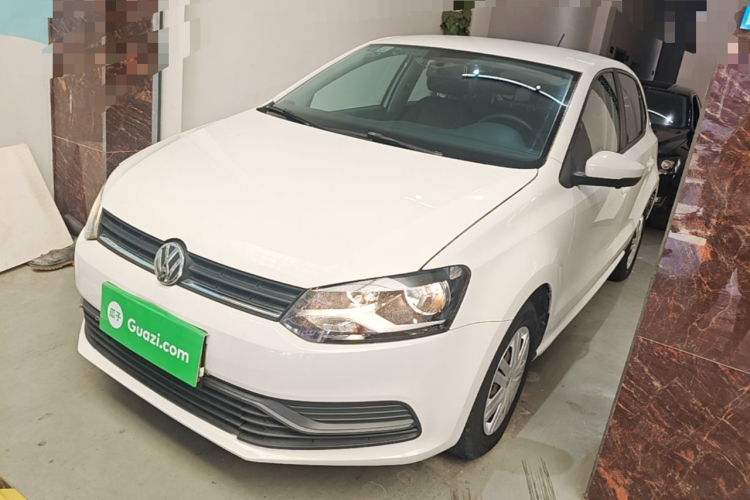 Volkswagen Polo 2016 car image #2
