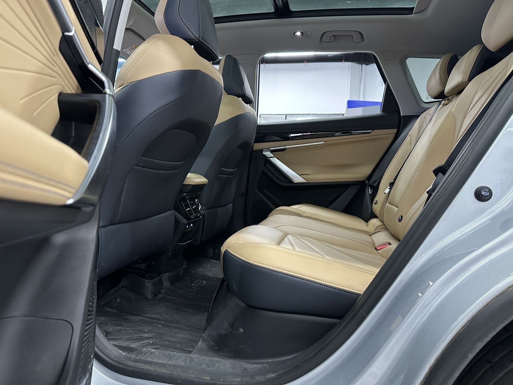GEELY Boyue L 2023 изображение автомобиля #6