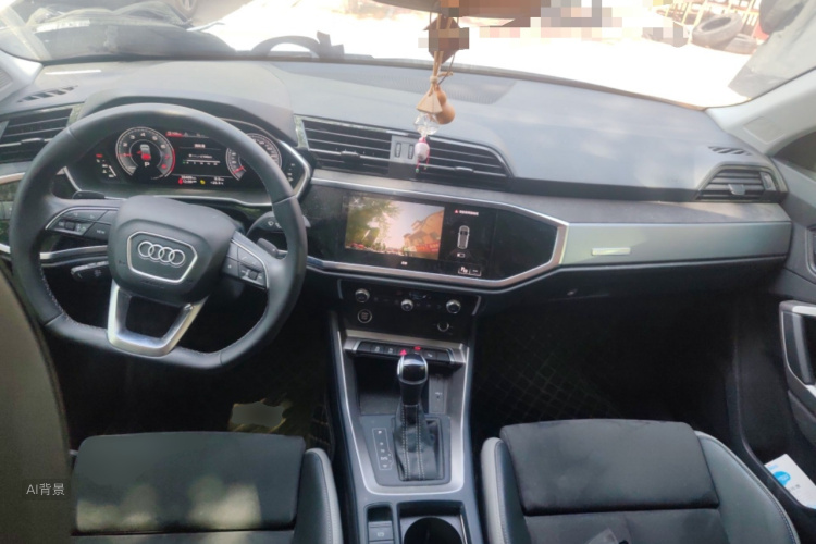 Audi Q3 2022 car image #11