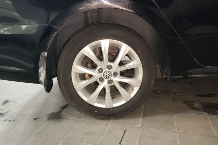 Volkswagen Lavida 2017 car image #10