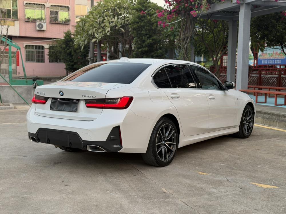 BMW 3 Series 2023 صورة سيارة #7