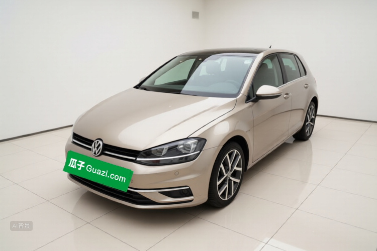 Volkswagen Golf 2020 car image #2