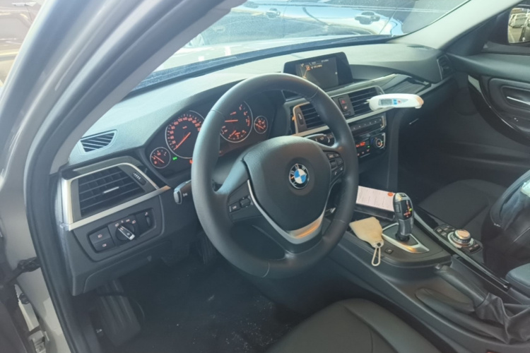 BMW 3 Series 2016 #10 BMW 3 Series 2016 car image #10