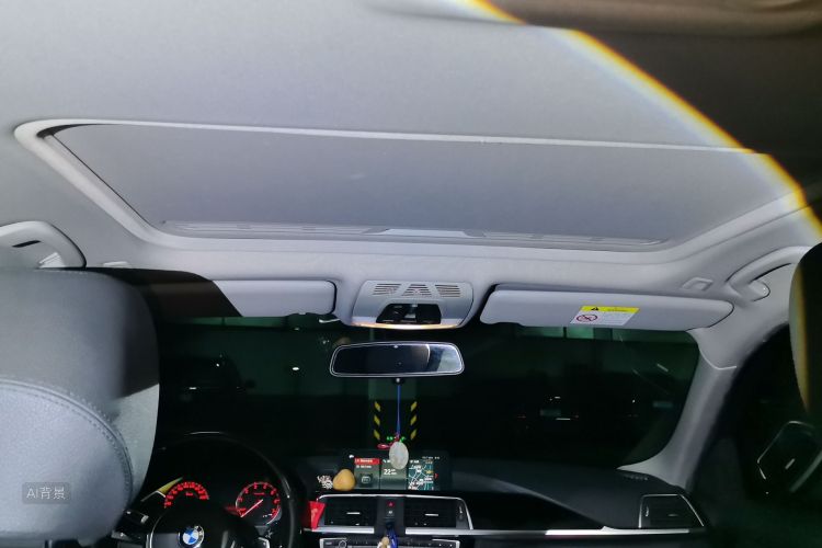 BMW 3 Series 2018 car image #20