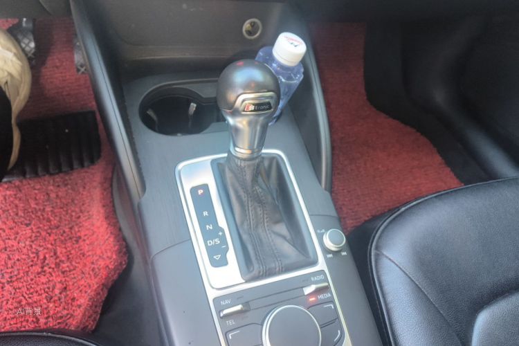 Audi A3 2016 immagine di auto #16
