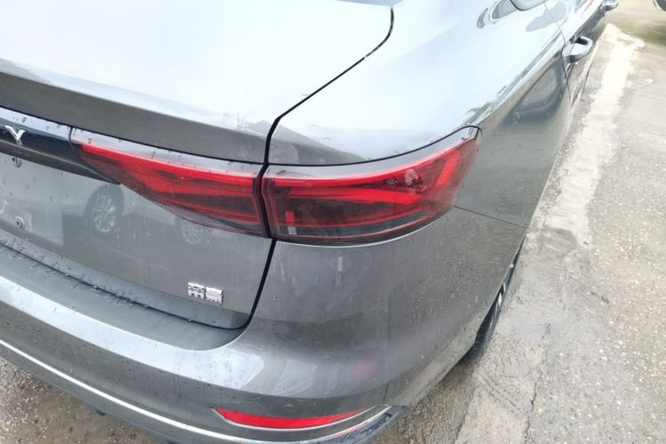 GEELY Emgrand 2024 car image #8