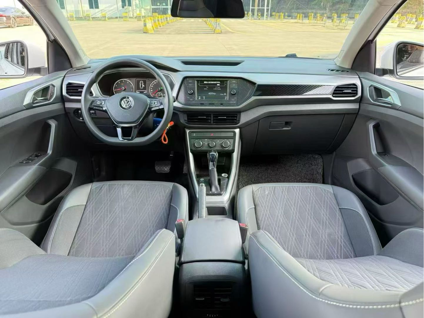 Volkswagen T-Cross 2020 #7 Volkswagen T-Cross 2020 car image #7