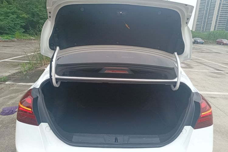 GEELY Emgrand 2019 #19 GEELY Emgrand 2019 car image #19