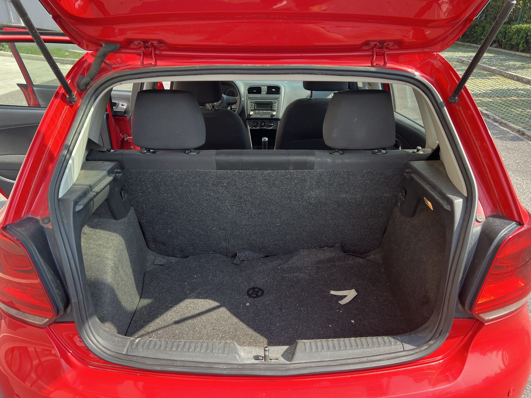 Volkswagen Polo 2012 car image #8