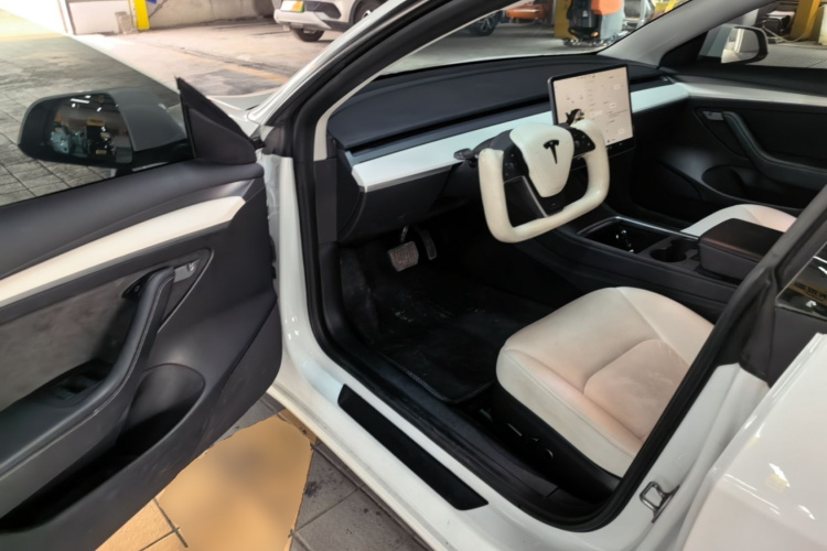Tesla Model 3 2022 immagine di auto #16