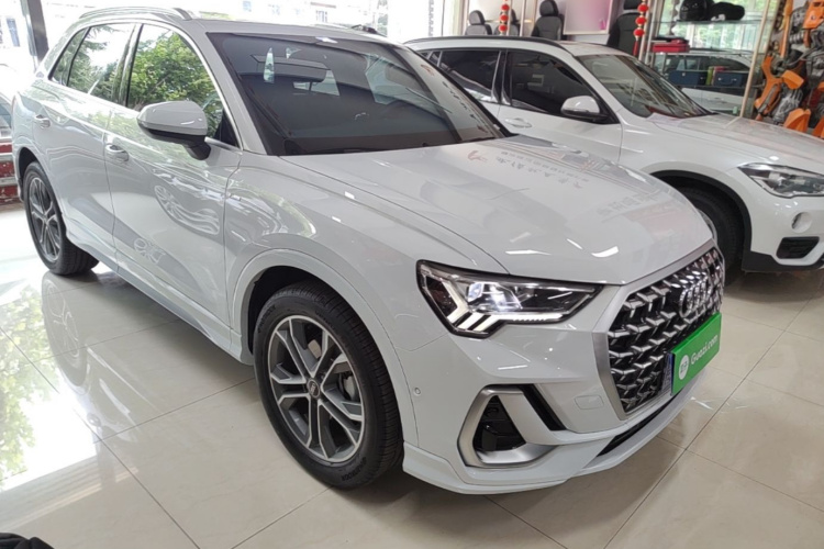 Audi Q3 2025 #4 Audi Q3 2025 car image #4