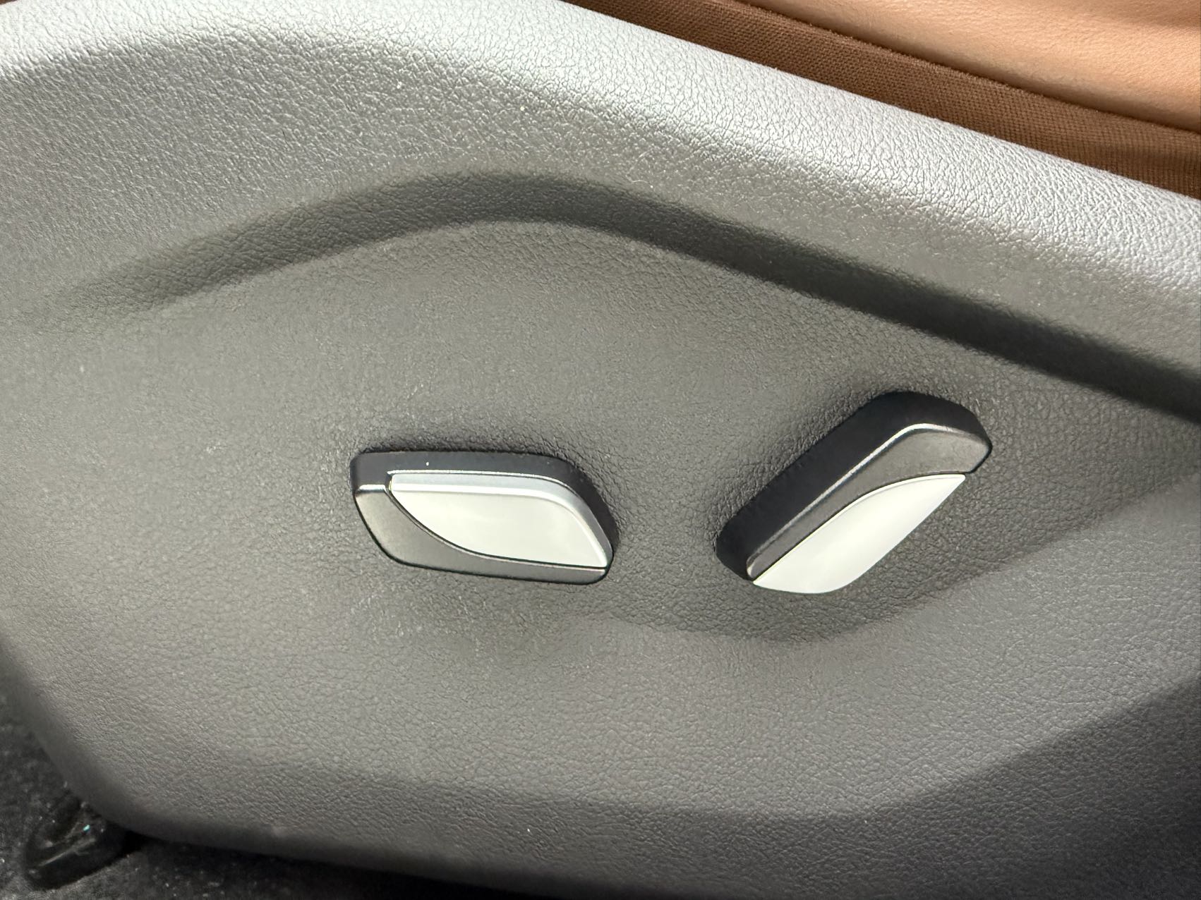 GEELY Vision X6 2023 car image #11