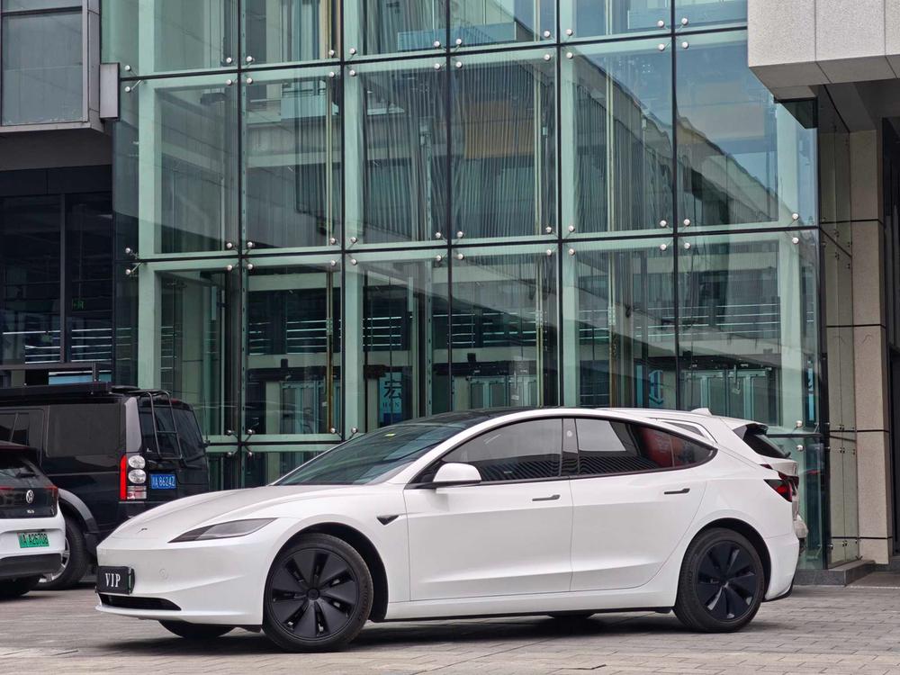Tesla Model 3 2024 #10 Tesla Model 3 2024 car image #10