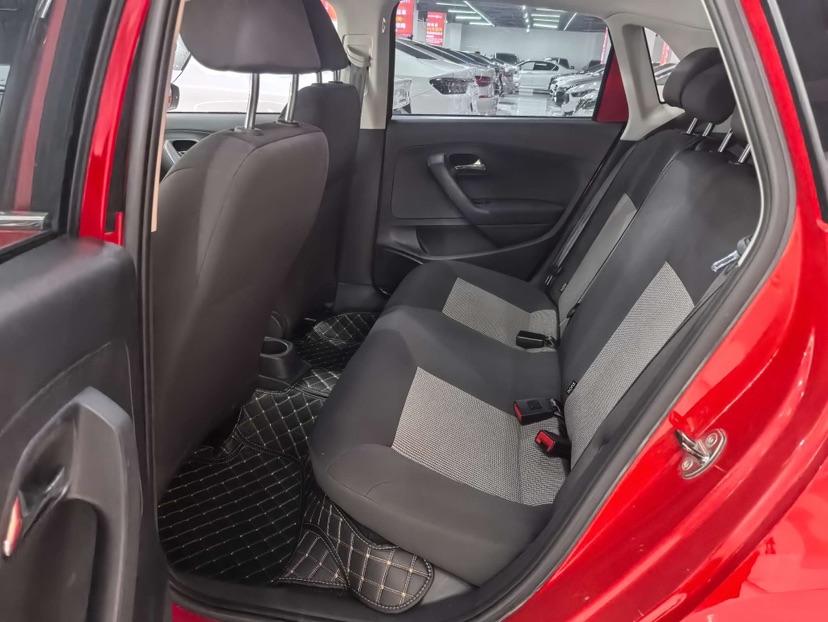 Volkswagen Polo 2017 car image #3