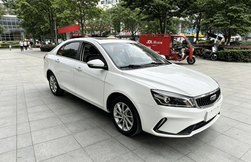 GEELY Emgrand 2020 #3 GEELY Emgrand 2020 car image #3