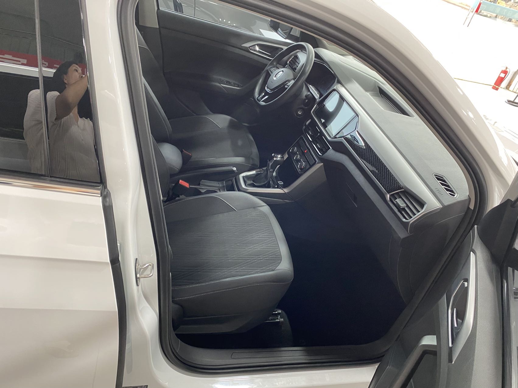 Volkswagen T-Cross 2020 #13 Volkswagen T-Cross 2020 صورة سيارة #13