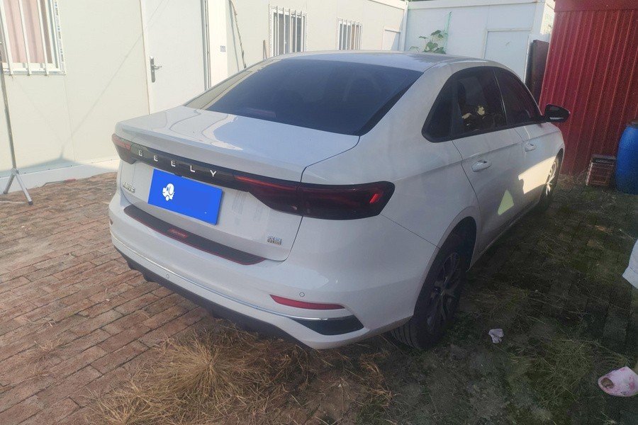 GEELY Emgrand 2023 car image #2