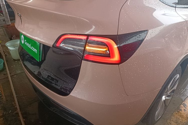 Tesla Model Y 2023 #8 Tesla Model Y 2023 immagine di auto #8