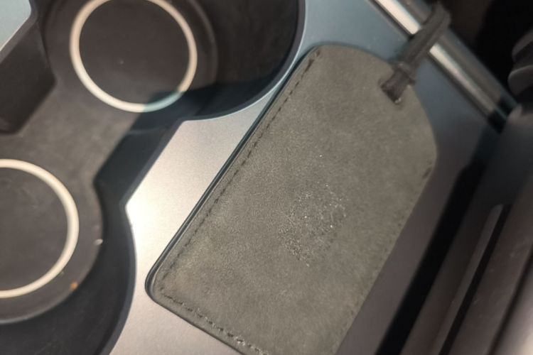 Tesla Model Y 2021 car image #9