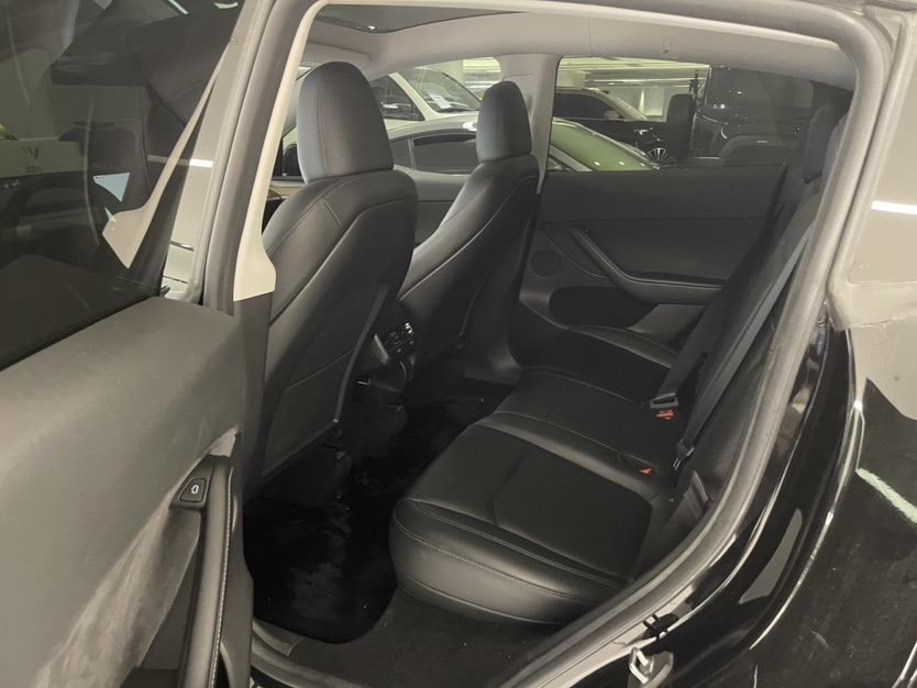 Tesla Model Y 2023 #7 Tesla Model Y 2023 car image #7