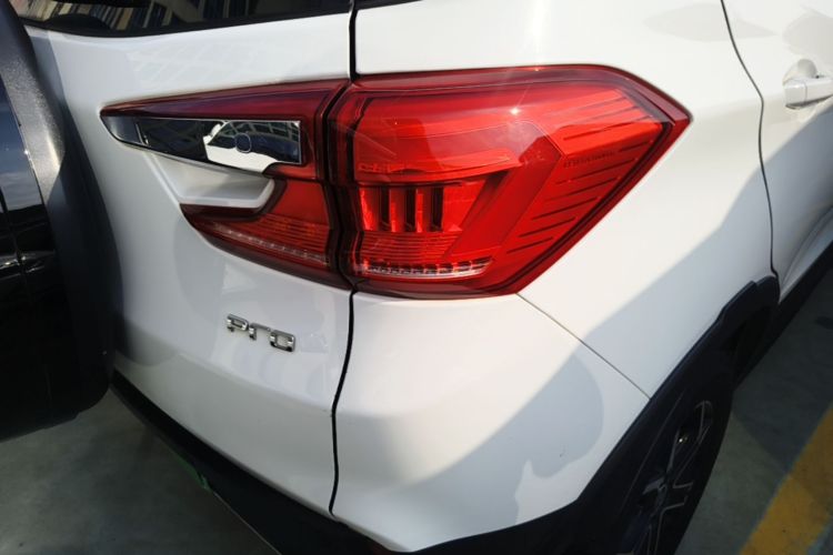 BYD Yuan Pro 2021 immagine di auto #8
