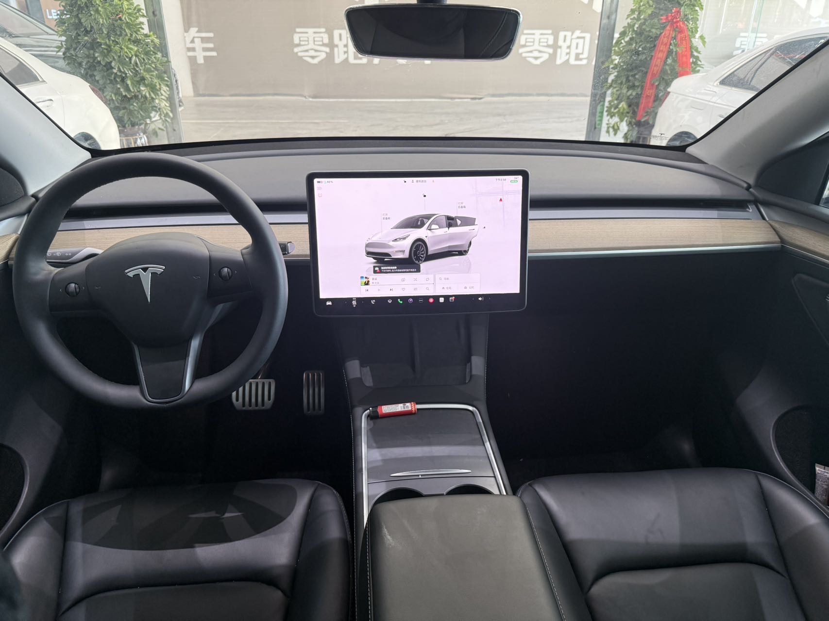 Tesla Model Y 2023 car image #5
