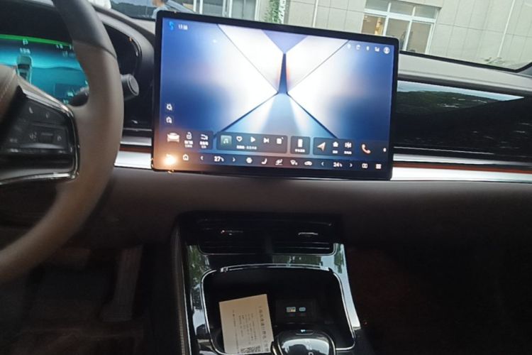 BYD Han 2024 car image #13