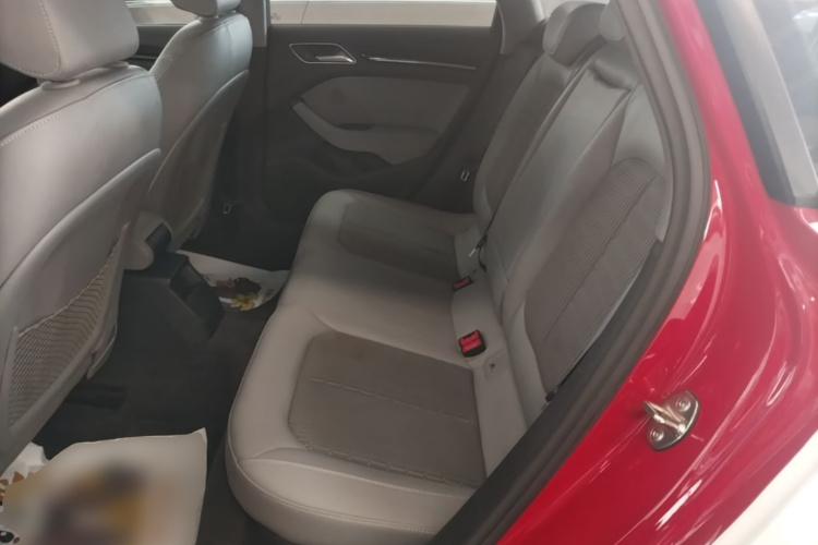 Audi A3 2019 car image #17