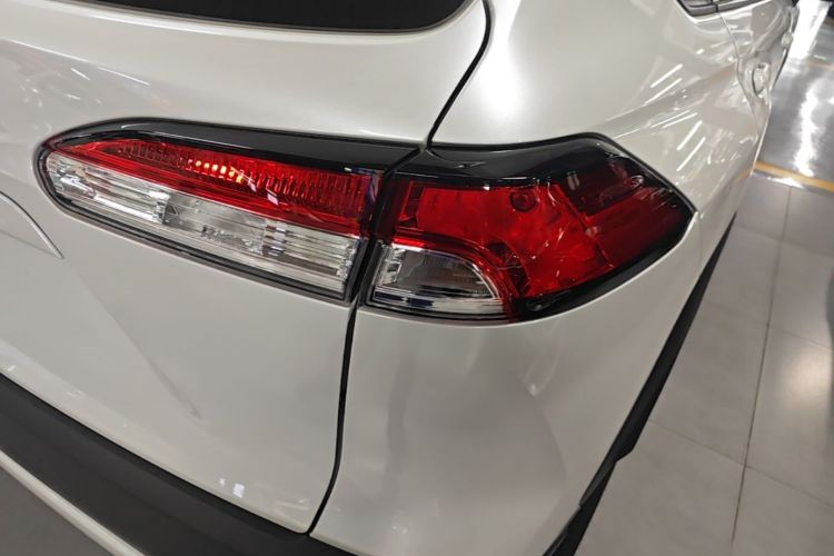 Toyota Corolla Cross 2026 #8 Toyota Corolla Cross 2026 car image #8