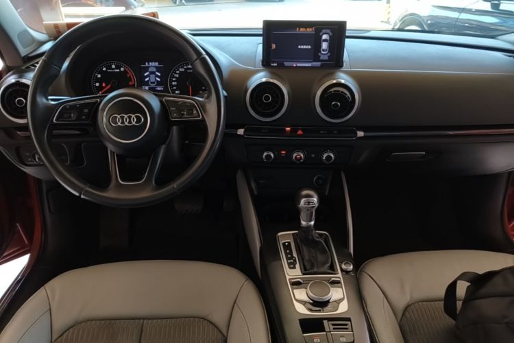 Audi A3 2018 immagine di auto #10
